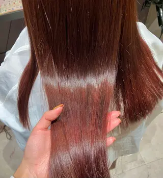 ロング カラー サキ🤍ハイトーン 🩰くびれ巻きヘアのヘアスタイル