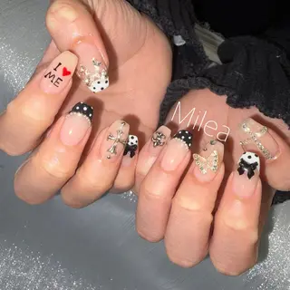 ネイル Milea🩵 Sayaka🪩のネイルデザイン