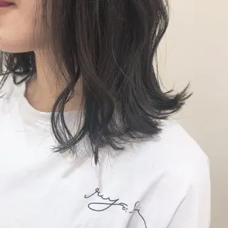 セミロング カラー cyan SANAMIのヘアスタイル