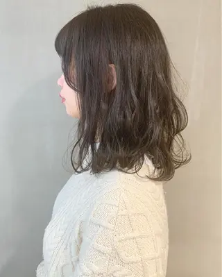 セミロング カラー ウルフレイヤーカット /チヒロのヘアスタイル