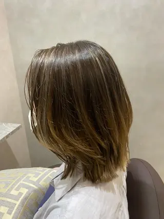 ミディアム カラー 大人かわいい×艶髪 🤍塩川のヘアスタイル