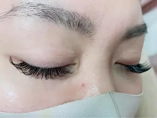 ロング マツエク・マツパ アイブロウ Lily所属・Lily 【yurie】のマツエク・マツパデザイン