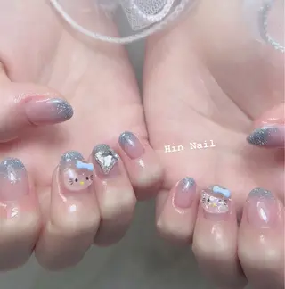 ネイル Hin Nailsのネイルデザイン