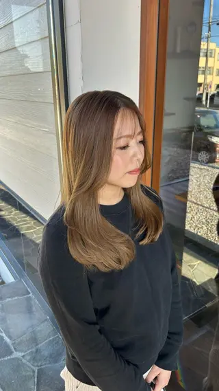 ロング 村松 麻菜のヘアスタイル