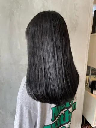 セミロング 横山 奈央のヘアスタイル