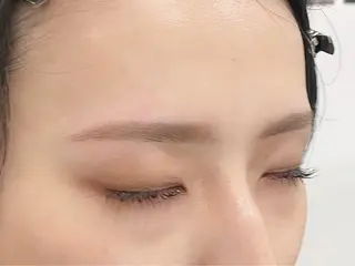 アイブロウ Jr.アイリスト🌈 山本奈緒のマツエク・マツパデザイン