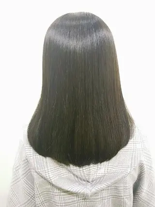 セミロング すずき えりのヘアスタイル