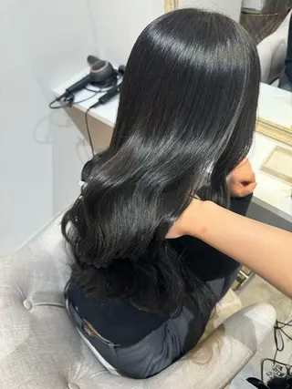 ロング カラー 赤み無し柔らかカラー 【梅田】madokaのヘアスタイル