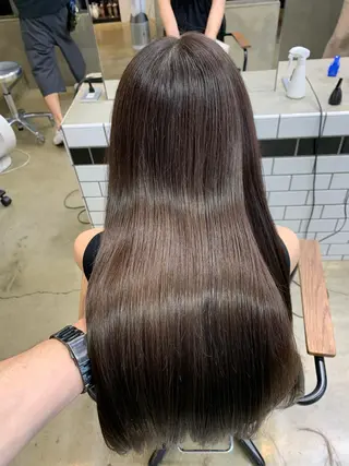 ミディアム カラー トップ スタイリストのヘアスタイル