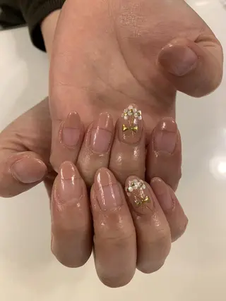 ネイル ネイルリボン 受付スタッフのネイルデザイン