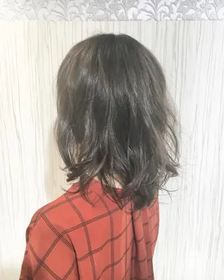ミディアム セミロング カラー パーマ ヘアアレンジ ✨艶髪✨透明感✨ 山内大樹のヘアスタイル