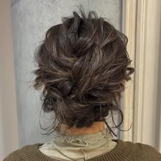 ミディアム ヘアアレンジ サソウ ユリエ🥥のヘアスタイル