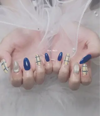 ネイル Hin Nailsのネイルデザイン