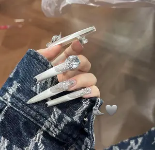 ロング Aila Nail HanChanのネイルデザイン
