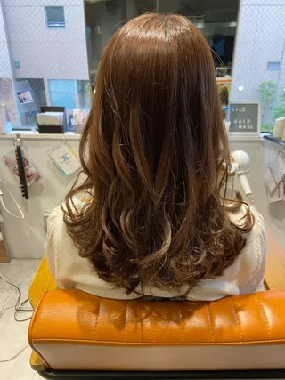 セミロング 代表　しみず としやのヘアスタイル