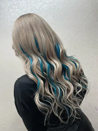 ロング プルシールエクステ/ ハイトーン/ブリーチのヘアスタイル