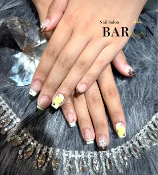 ミディアム BARON SAKIのネイルデザイン