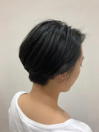 ショート カラー なかの たくみのヘアスタイル