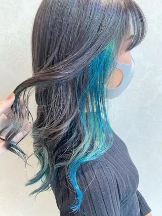 ロング カラー デザインカラー✨新倉 佑奈のヘアスタイル
