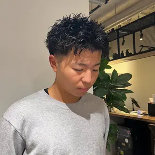 ショート 本多 伸丞のヘアスタイル