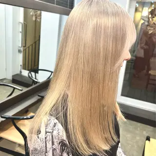 セミロング カラー ショート/ウルフ ハイトーン/カイセイのヘアスタイル