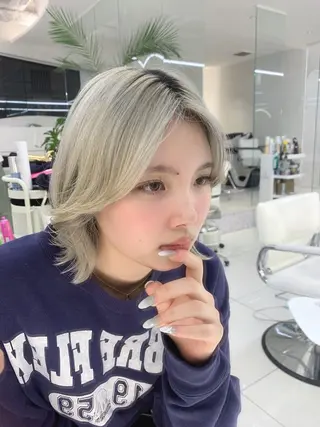 カラー ANN GAGA 心斎橋/ハイトーンのヘアスタイル