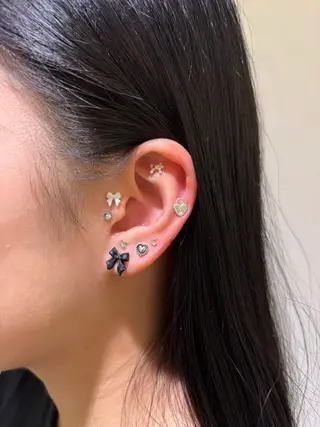 アイブロウ 𓊆ᶠᵉᵉʸ𓊇 ᶜᴴᴵᴴᴬᴿᵁのマツエク・マツパデザイン