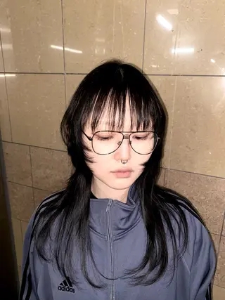 セミロング 🧬個性派カラー /派手髪🧬MEIのヘアスタイル