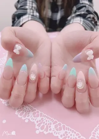 ネイル はぴねす所属・横浜 美夢のネイルデザイン