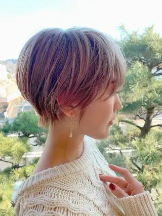 ショート カラー ナガス カズアキのヘアスタイル