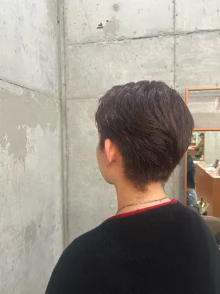 ショート カラー 顔周りレイヤー/ ふわあいりのヘアスタイル