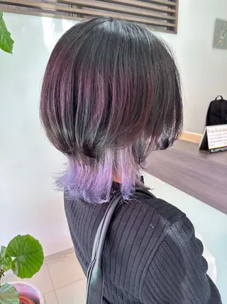 ミディアム レイヤー 艶々カラーのヘアスタイル