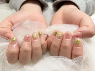 ネイル 🌼リオナ ♥️のネイルデザイン