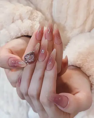 ネイル AKIKO ネイルサロンのネイルデザイン
