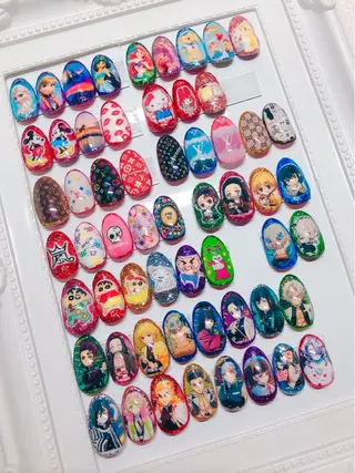 ネイル CROWN プライベートサロンのネイルデザイン