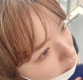 マツエク・マツパ eyelist 👩🏼の眉毛・アイブロウイメージ