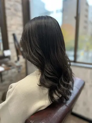 セミロング カラー 多賀 順平のヘアスタイル