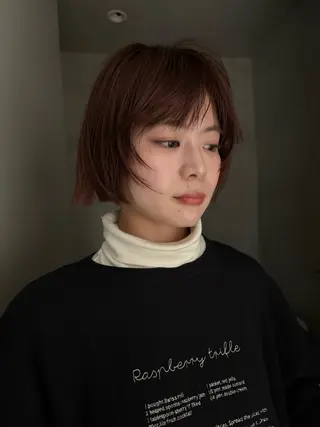 ショート カラー FILMS 綾菜のヘアスタイル