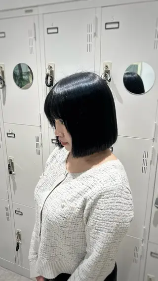 ショート 縮毛矯正/ブリーチ 無しWカラーのヘアスタイル