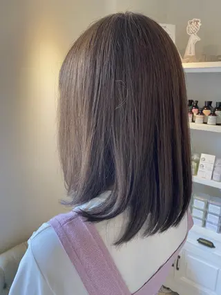 ミディアム よこもり あいのヘアスタイル