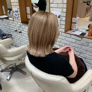 ミディアム 宮本 季奈のヘアスタイル