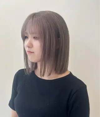 ミディアム カラー 小顔レイヤー/ ベージュ🤍Rieのヘアスタイル