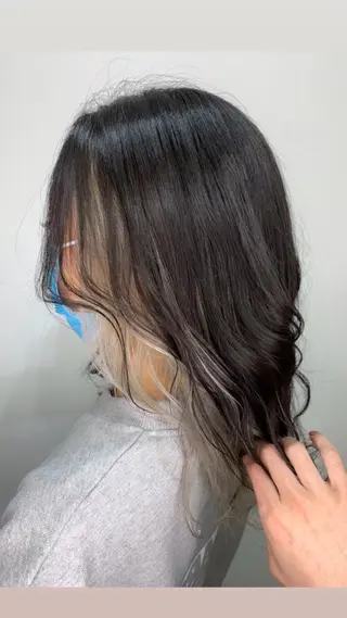 カラー mignon あゆみのヘアスタイル