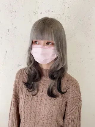 ロング カラー 透明感ハイトーン🦄 キラ🌈のヘアスタイル