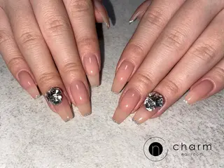 ネイル ネイルルーム チャームのネイルデザイン
