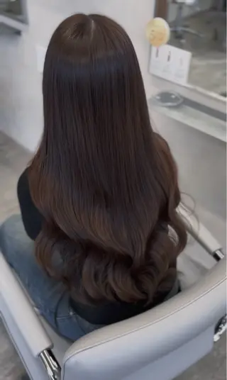 ロング 谷 ほのかのヘアスタイル