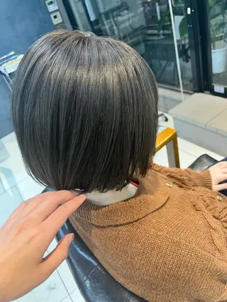ミディアム カラー ヘアアレンジ キッズ ネイル マツエク・マツパ アイブロウ 透明感カラー🤎 ゆりのヘアスタイル