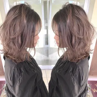 ミディアム カラー grand juteのヘアスタイル
