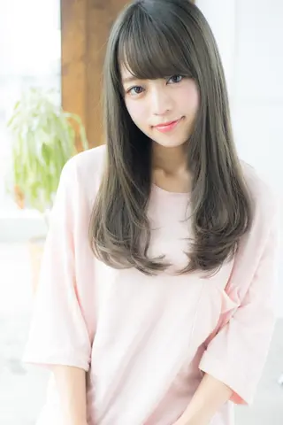 ロング おしゃれ染めで白髪を 染める/山口玲緒奈のヘアスタイル