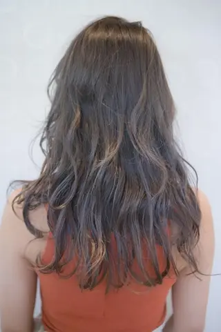 カラー パーマ セミロング タナカ *歴10年以上*のヘアスタイル